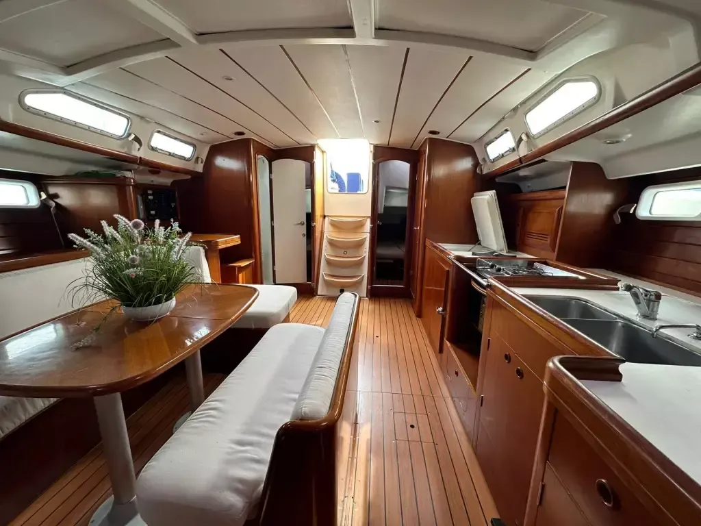 Beneteau 473 | Bella 2