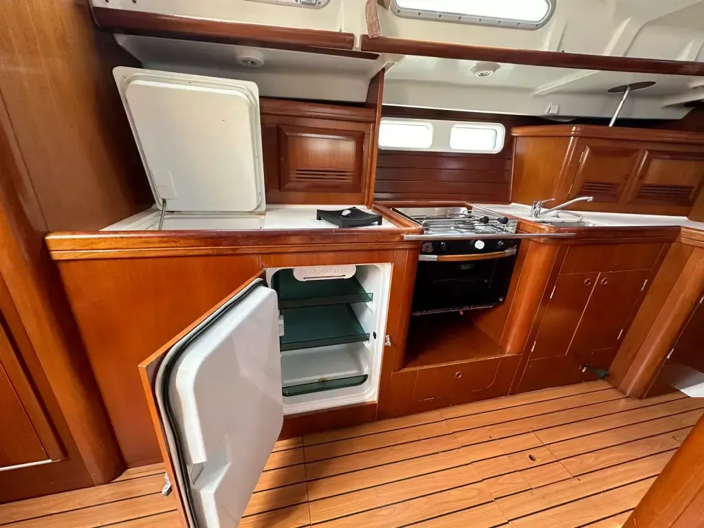 Beneteau 473 | Bella 2
