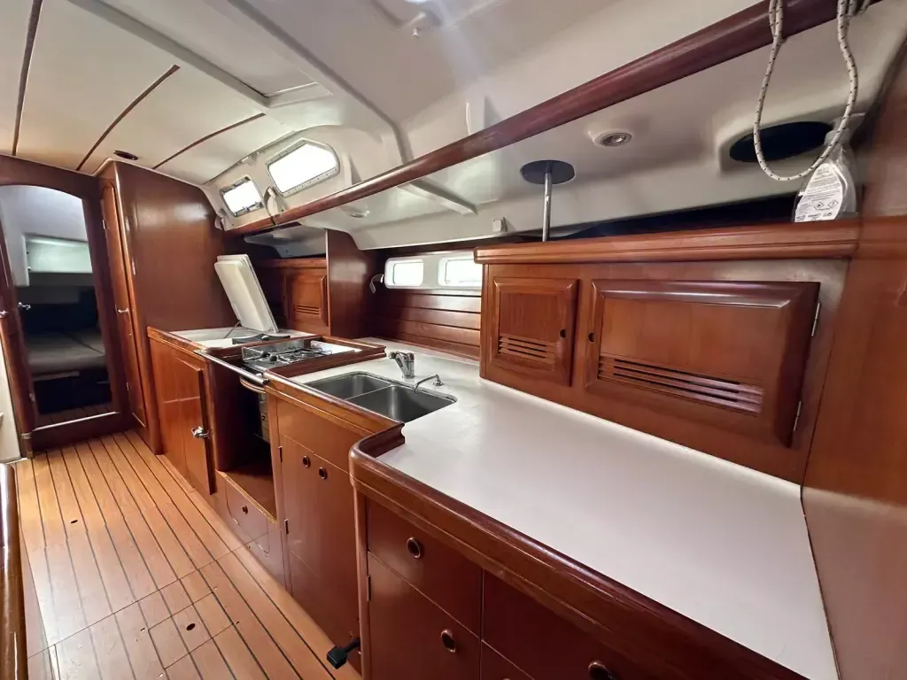 Beneteau 473 | Bella 2