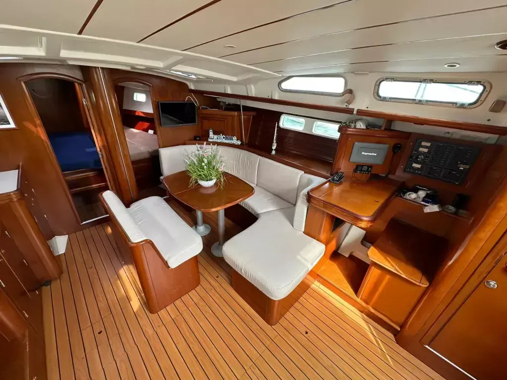 Beneteau 473 | Bella 2