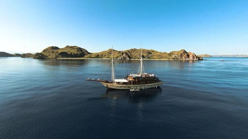 Custom Built Phinisi | The Maj Oceanic