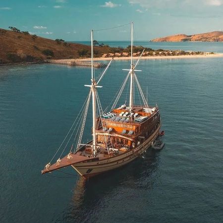 Custom Built Phinisi | The Maj Oceanic