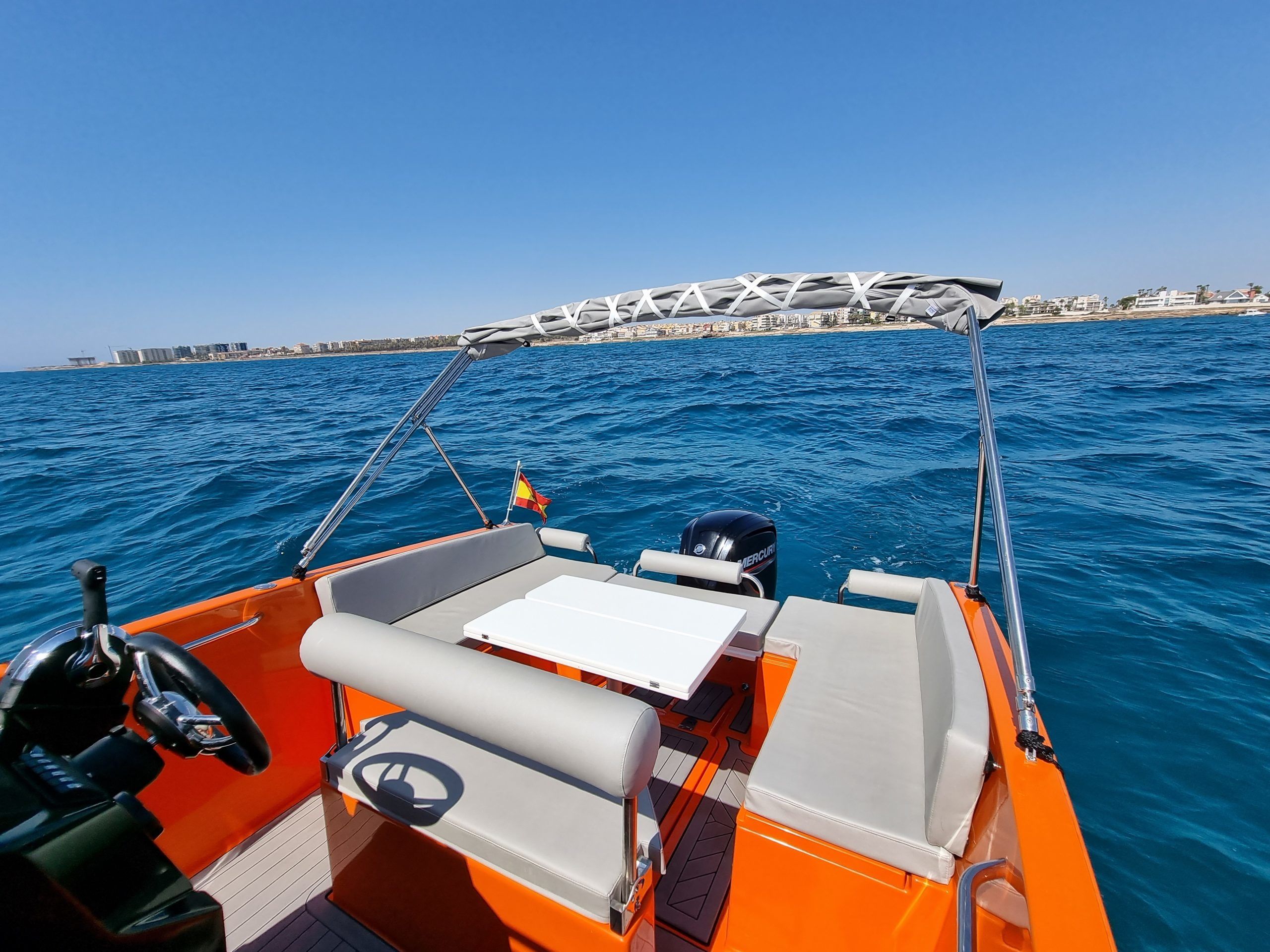 Nuva Yachts M6 | Aventura