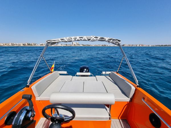 Nuva Yachts M6 | Aventura