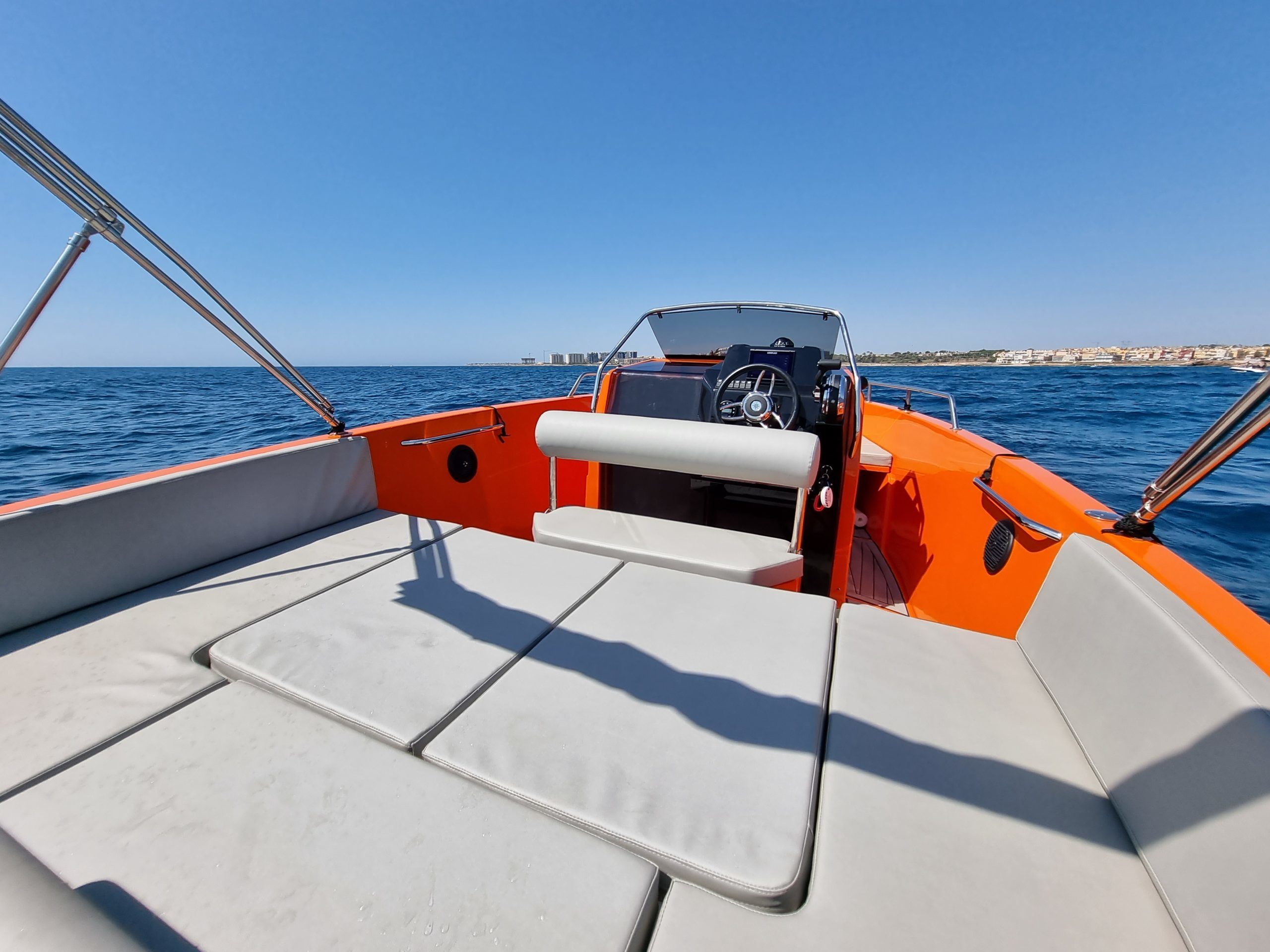 Nuva Yachts M6 | Aventura