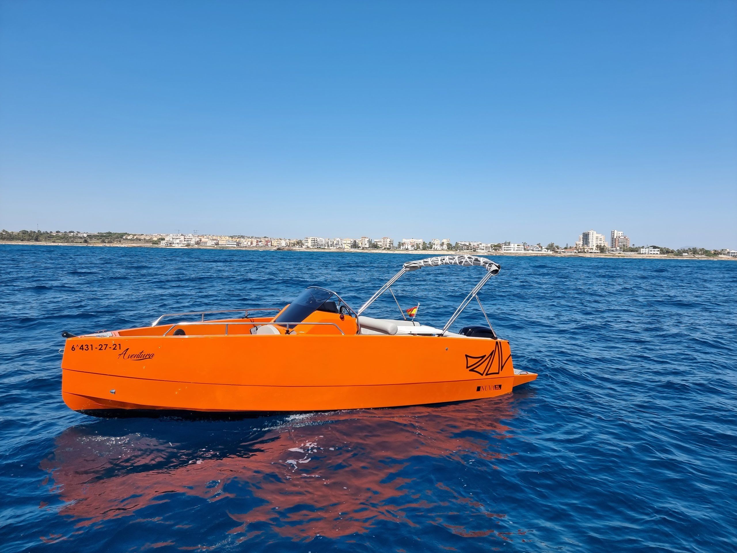 Nuva Yachts M6 | Aventura