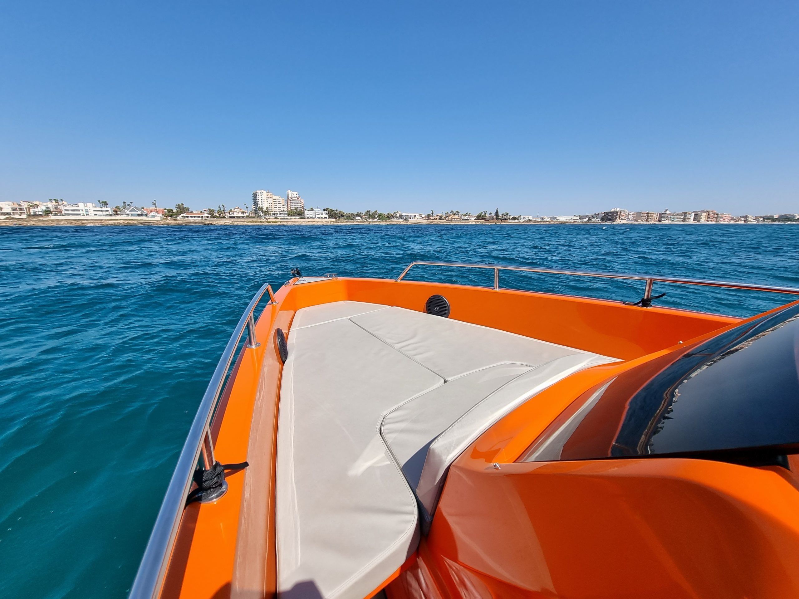 Nuva Yachts M6 | Aventura