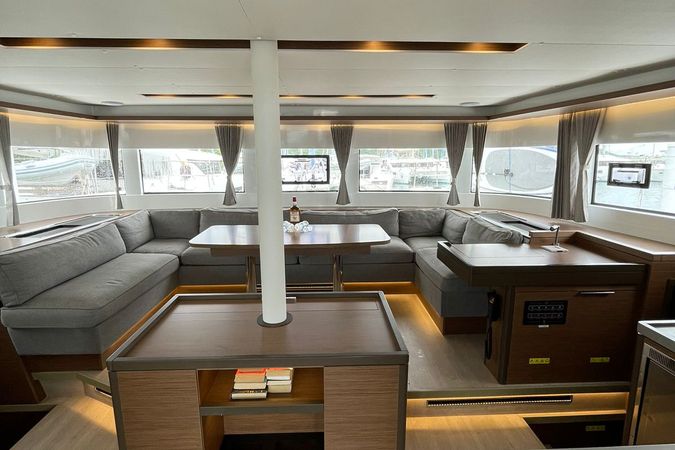 Lagoon 50 | Bottoms Up