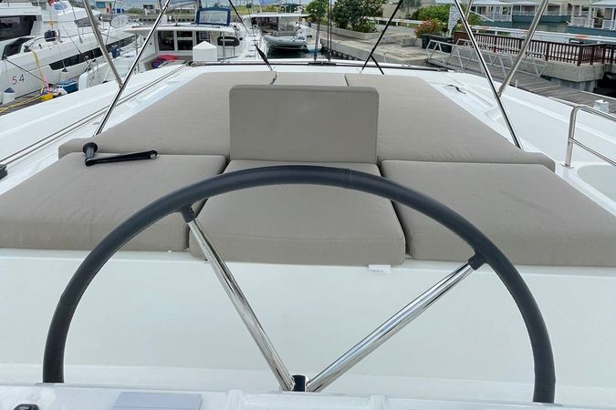 Lagoon 50 | Bottoms Up