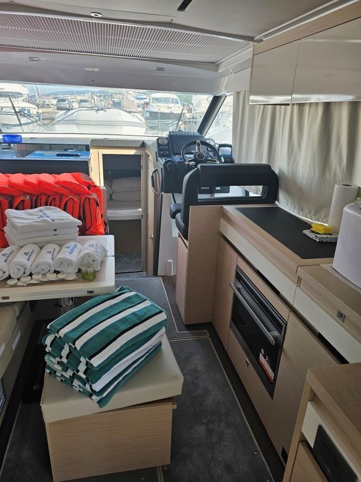 Jeanneau NC 37 | Sierra