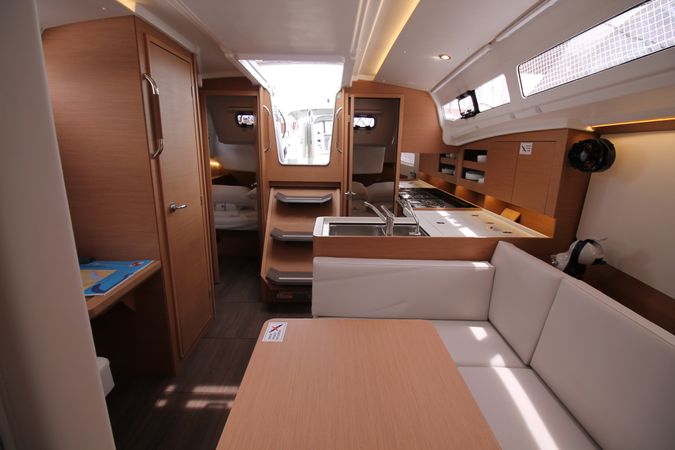Jeanneau Sun Odyssey 380 | Amelie