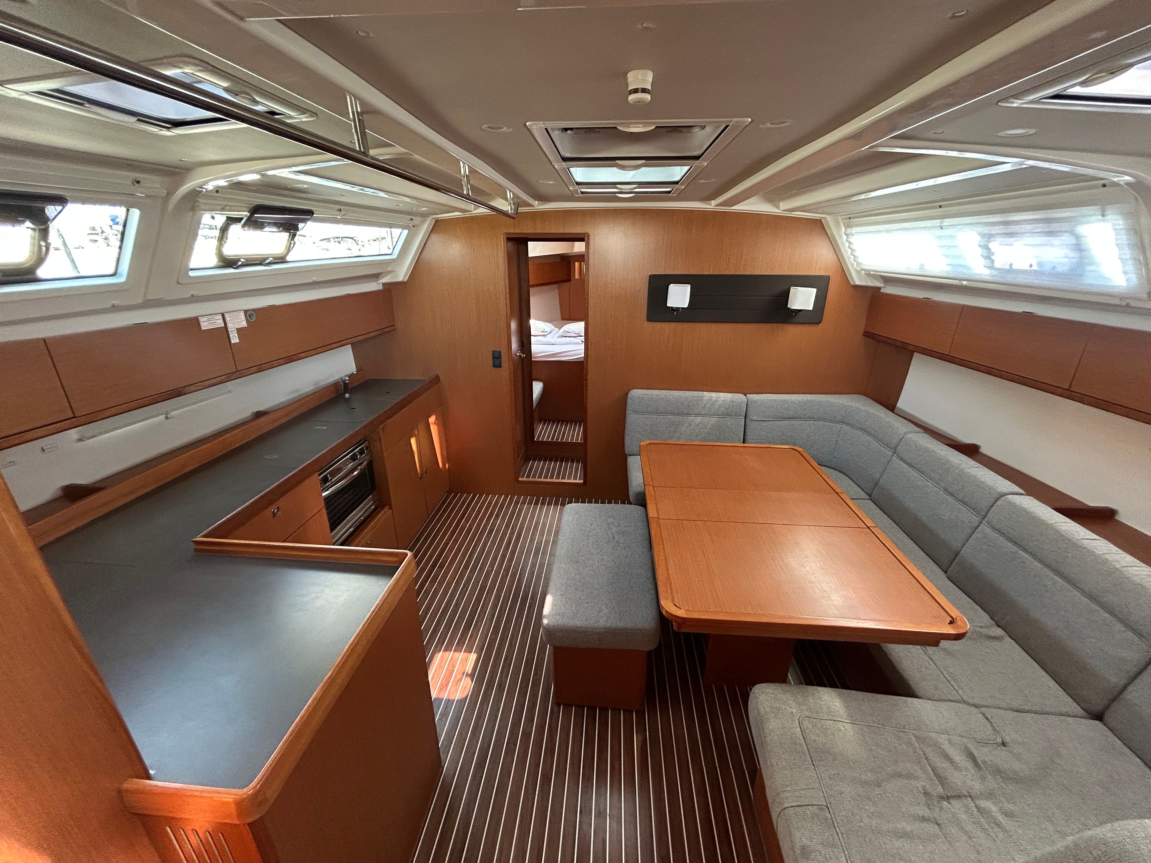 Bavaria Cruiser 46 | Summer Jazz
