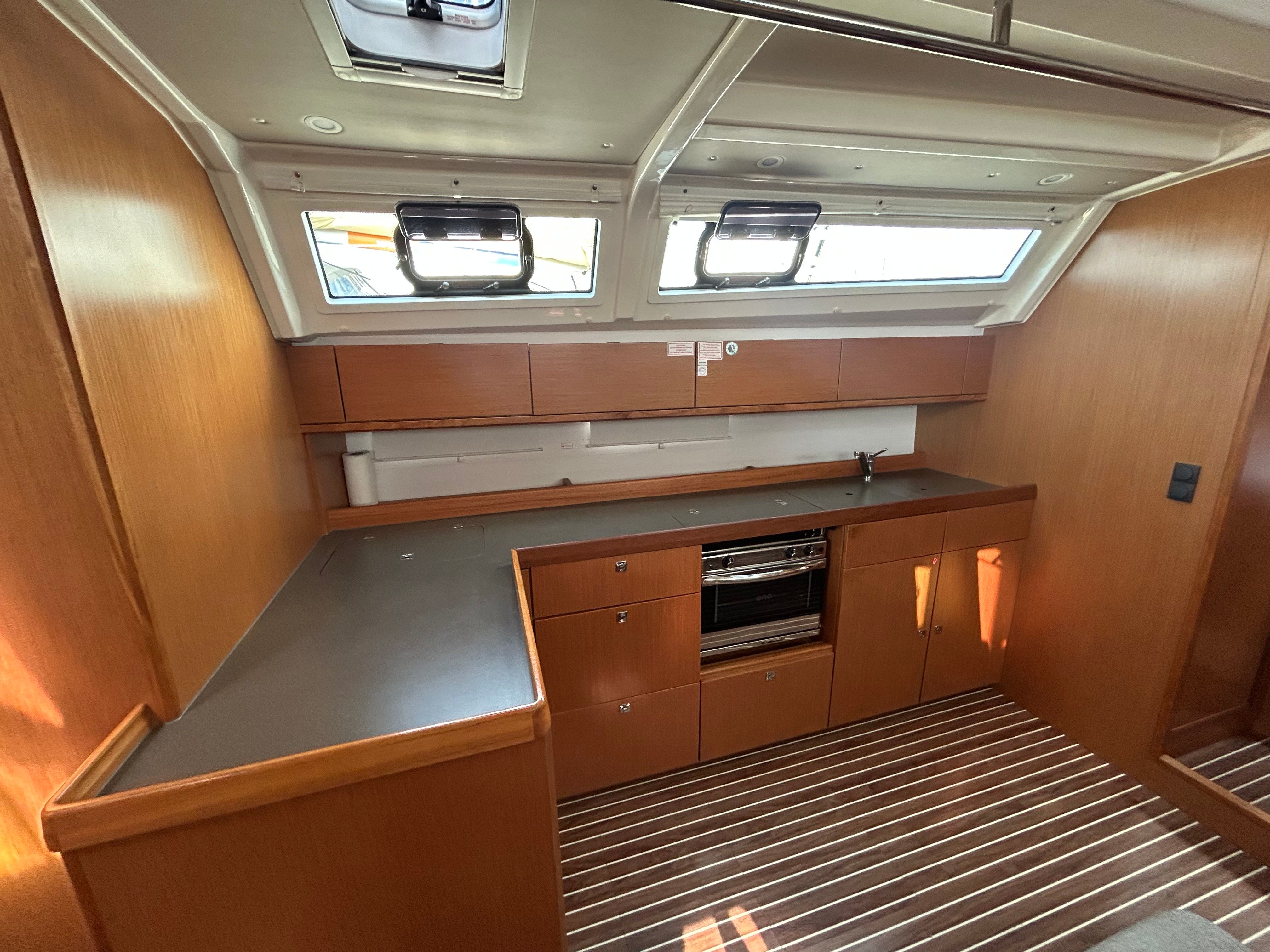 Bavaria Cruiser 46 | Summer Jazz