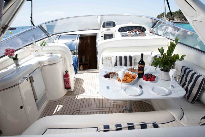 Sunseeker Mustique 42 | Lady Pinky