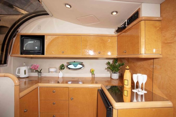 Sunseeker Mustique 42 | Lady Pinky
