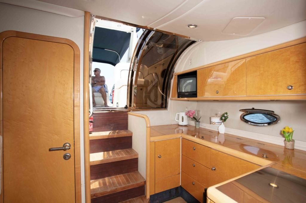 Sunseeker Mustique 42 | Lady Pinky