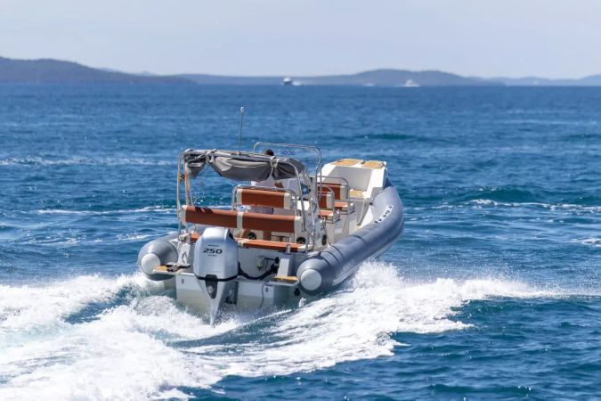 RIS Marine 750 | 22