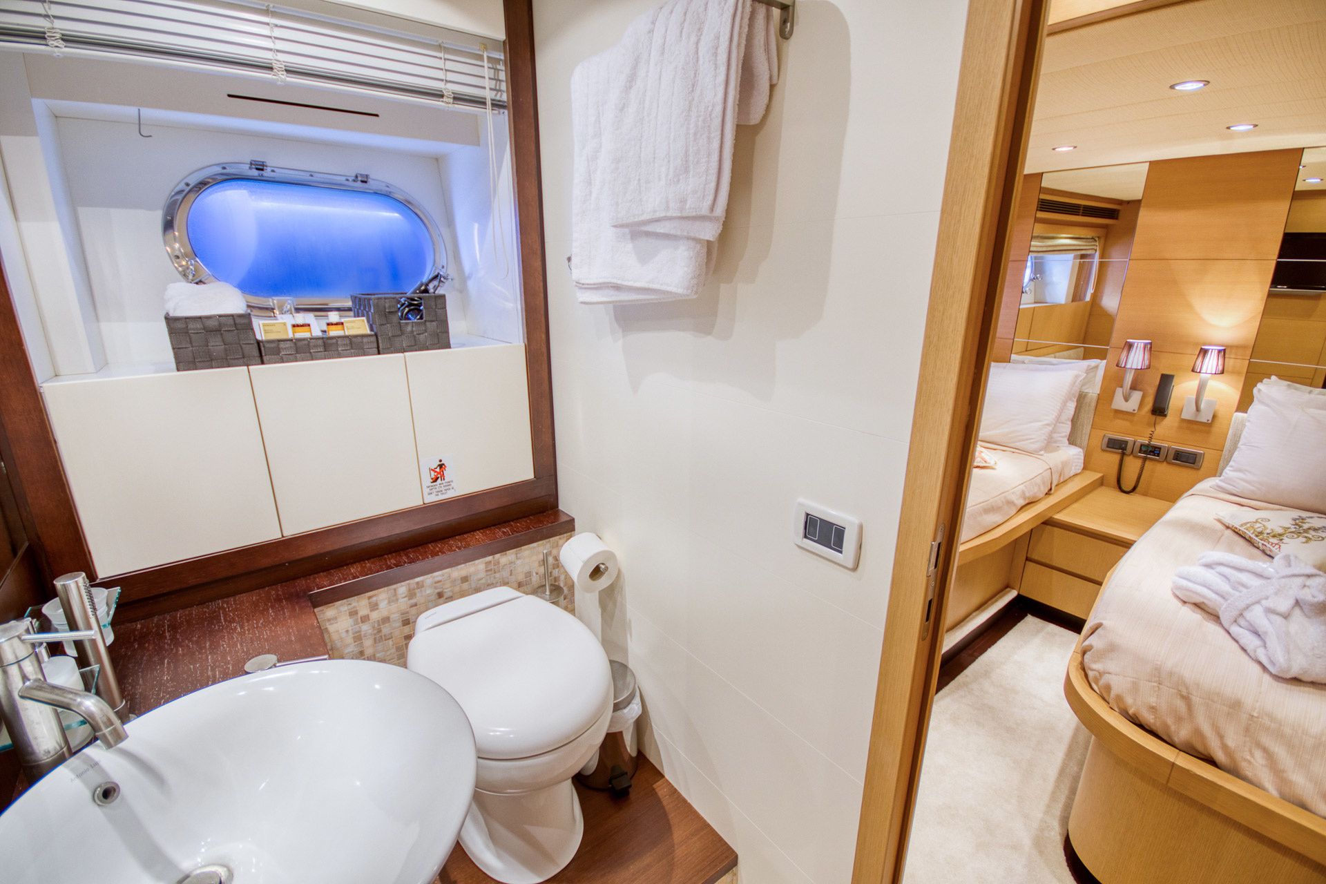 Evo Marine 760 | Blue Angel