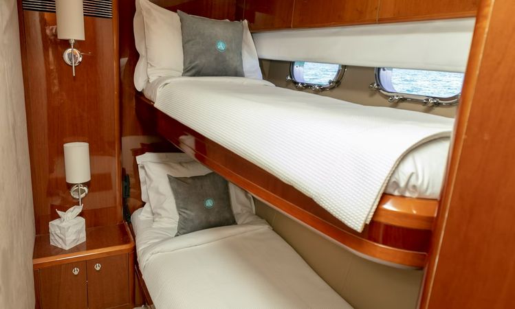 Princess 72 F | Azure