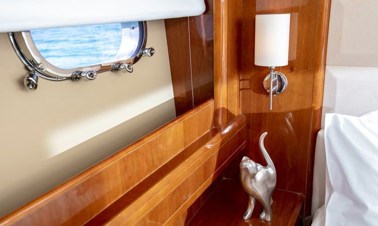 Princess 72 F | Azure