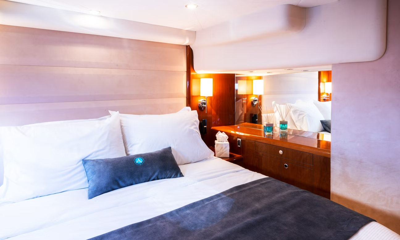 Princess 72 F | Azure