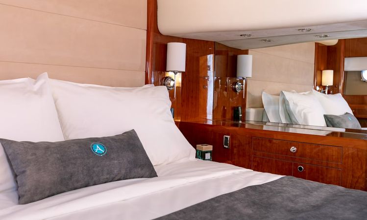 Princess 72 F | Azure