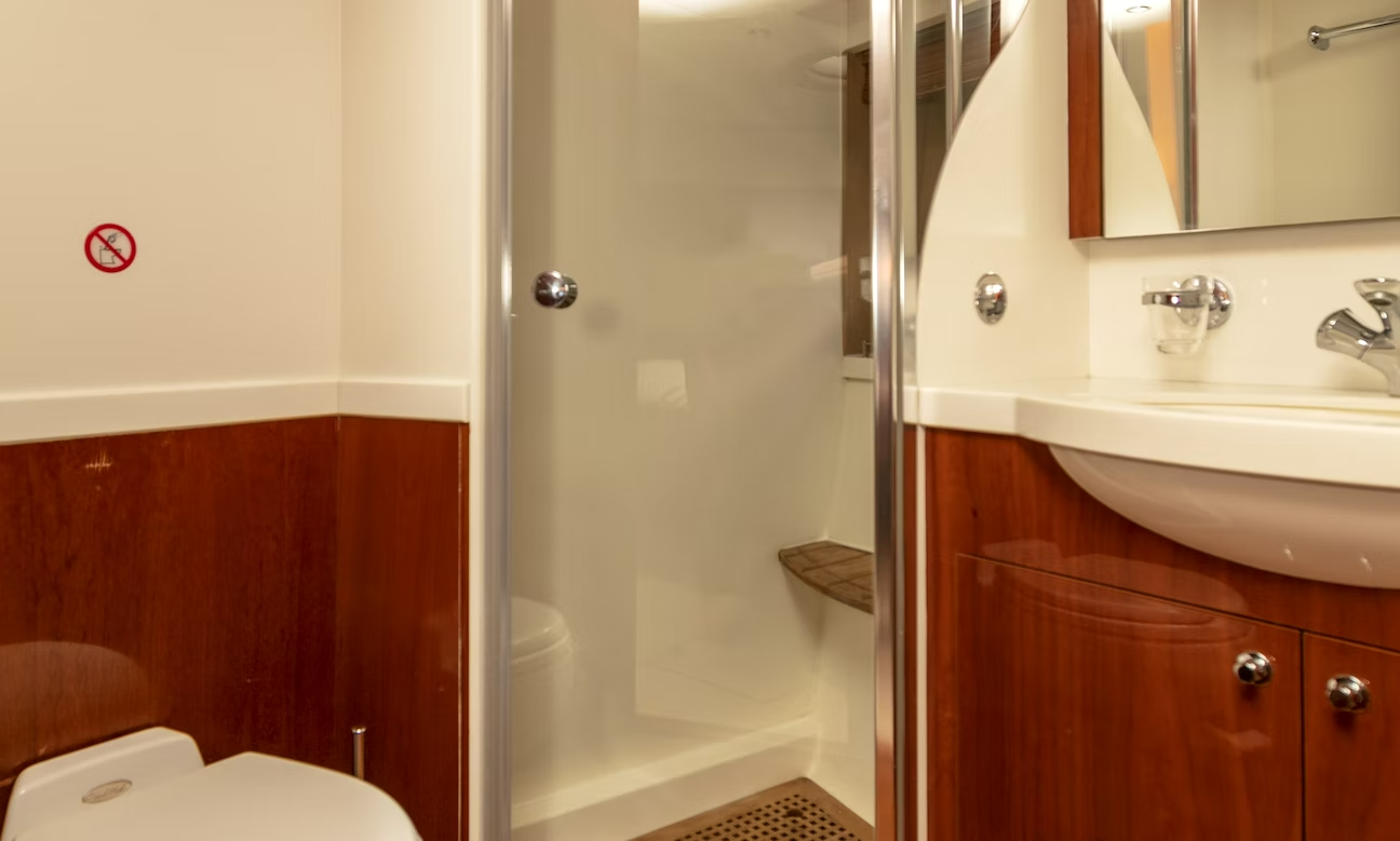 Princess 72 F | Azure