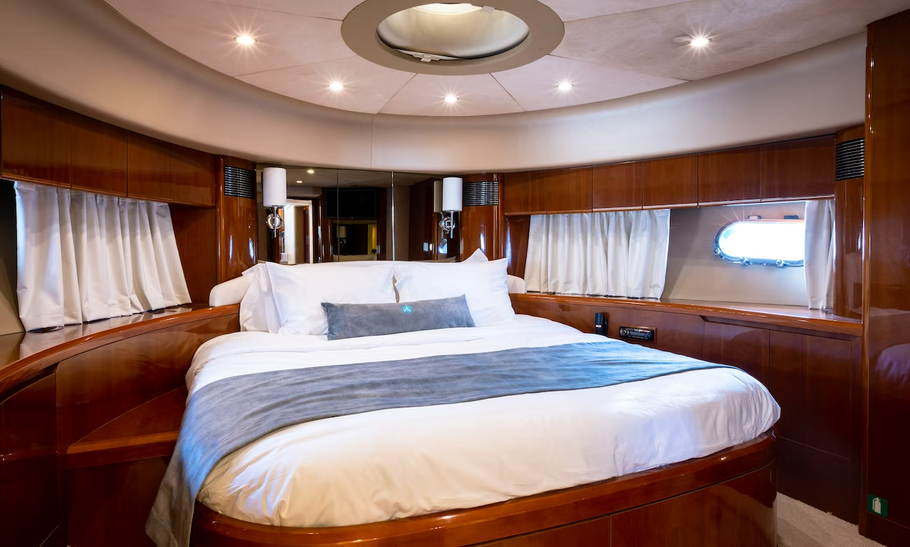 Princess 72 F | Azure