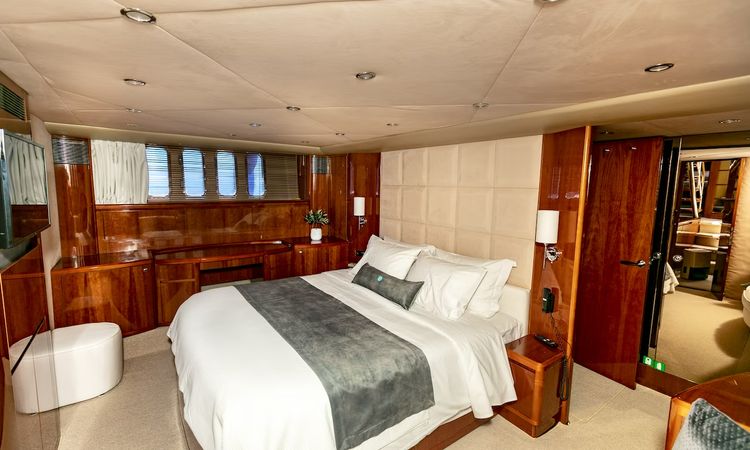 Princess 72 F | Azure