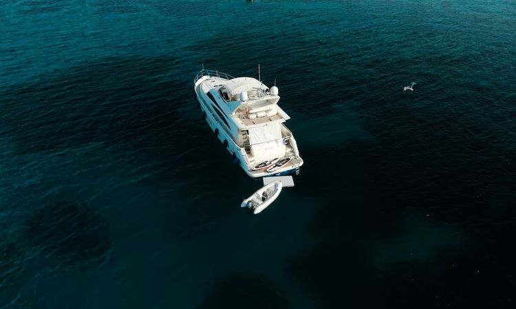 Princess 72 F | Azure