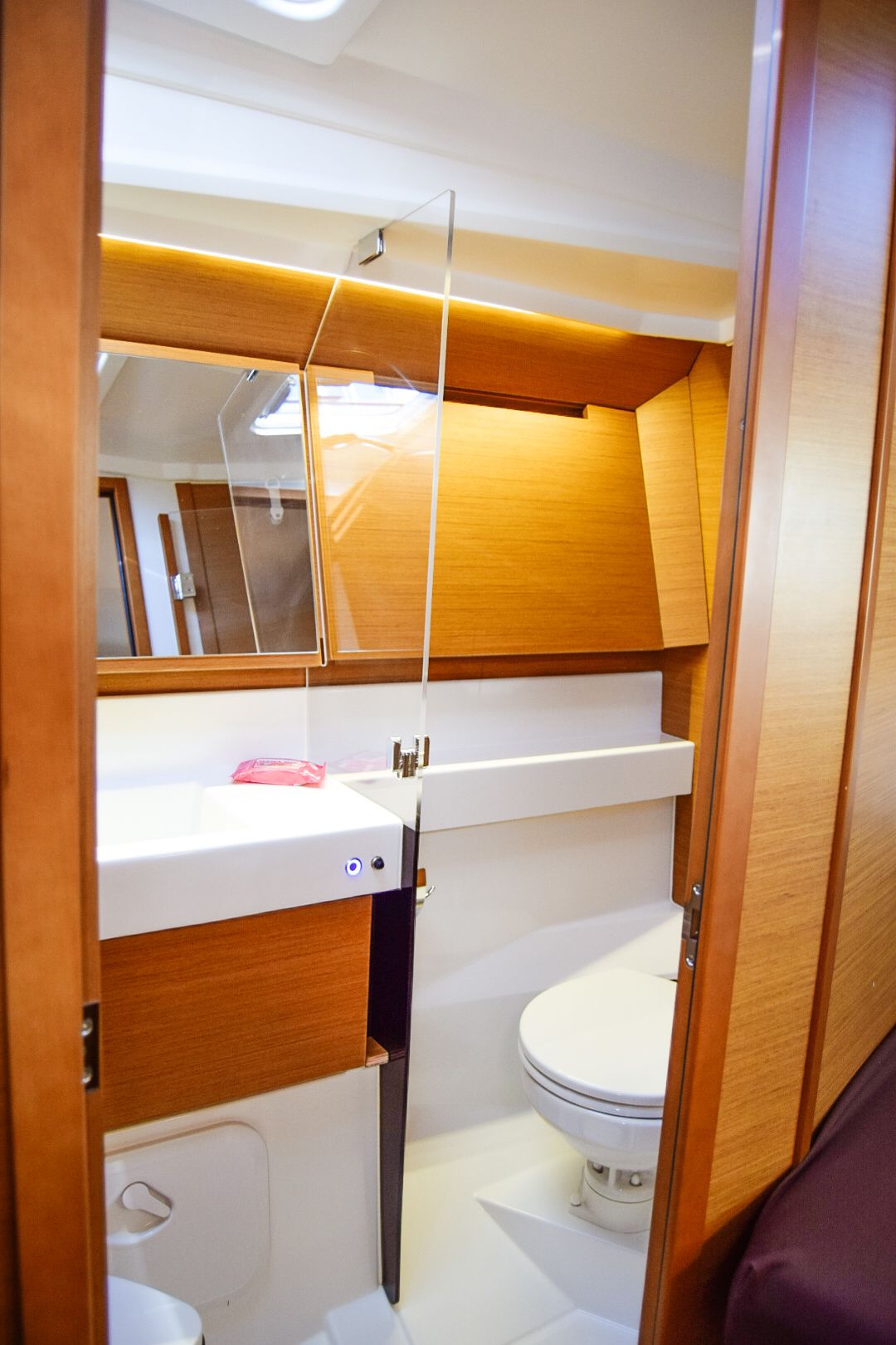 Jeanneau Sun Odyssey 410 | Aegeas