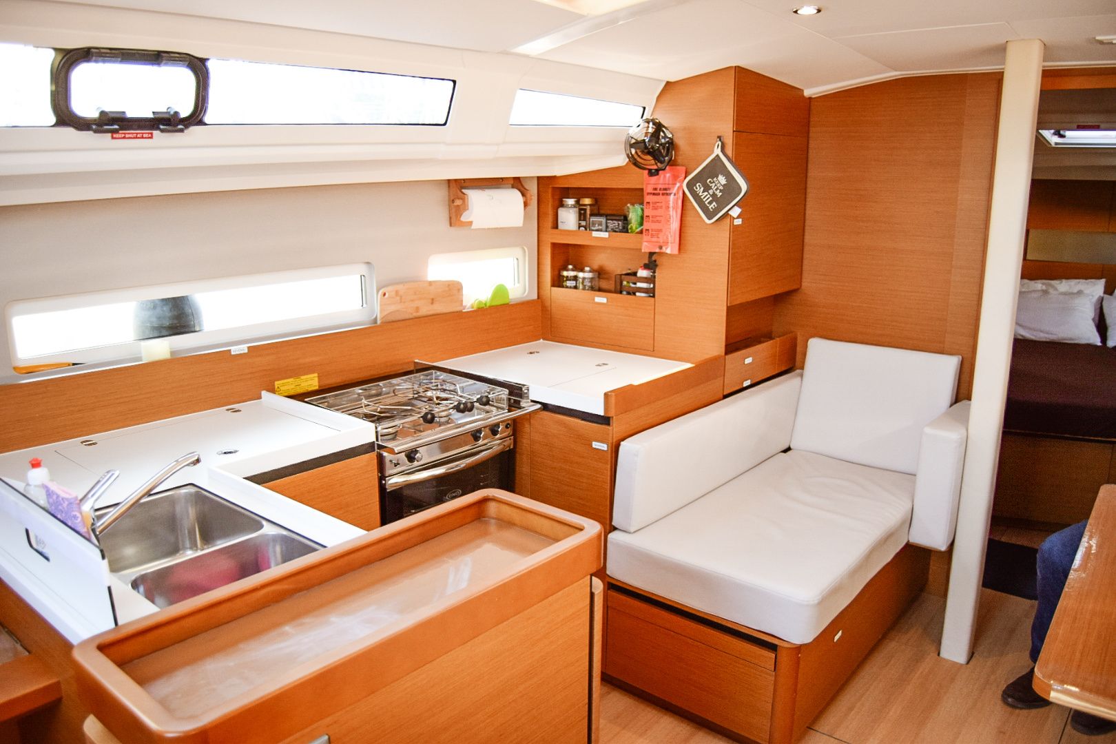 Jeanneau Sun Odyssey 410 | Aegeas