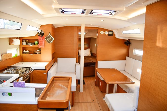 Jeanneau Sun Odyssey 410 | Aegeas