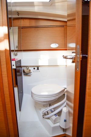 Jeanneau Sun Odyssey 410 | Aegeas