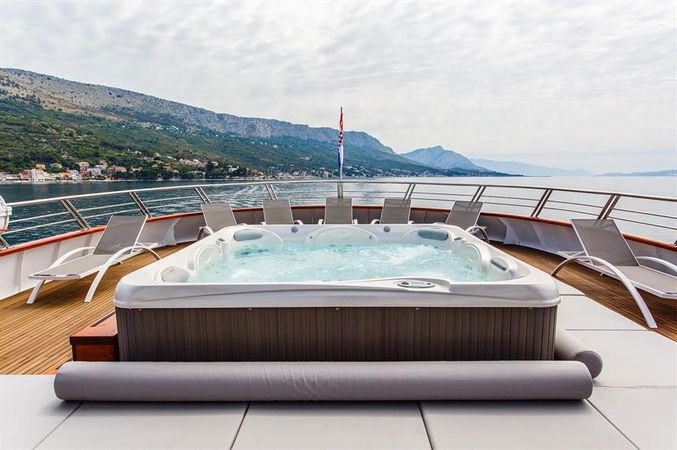 Custom Built 157 | Ban