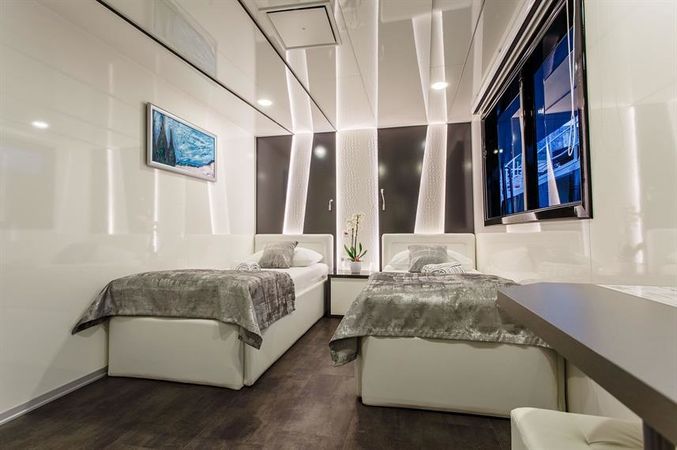 Custom Built 157 | Ban