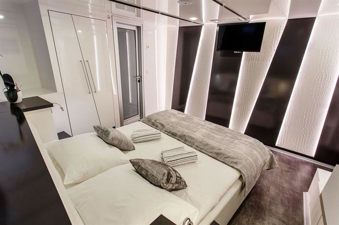 Custom Built 157 | Ban