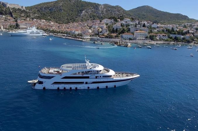 Custom Built 157 | Ban