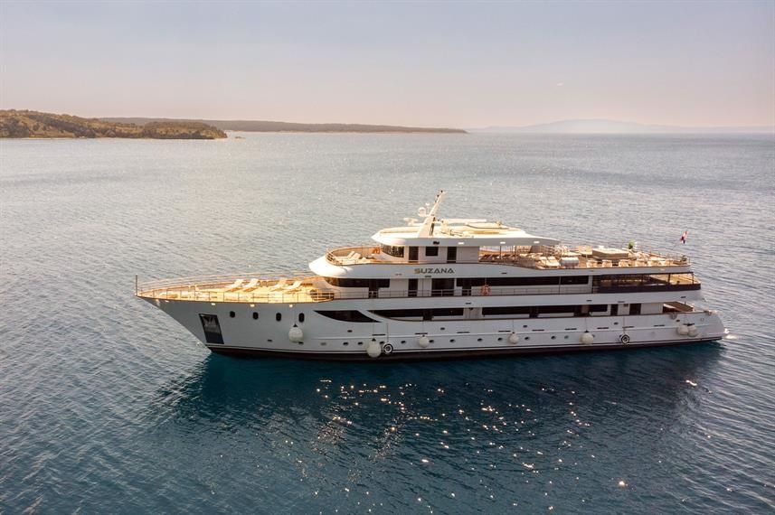 Custom Built 157 | Suzana