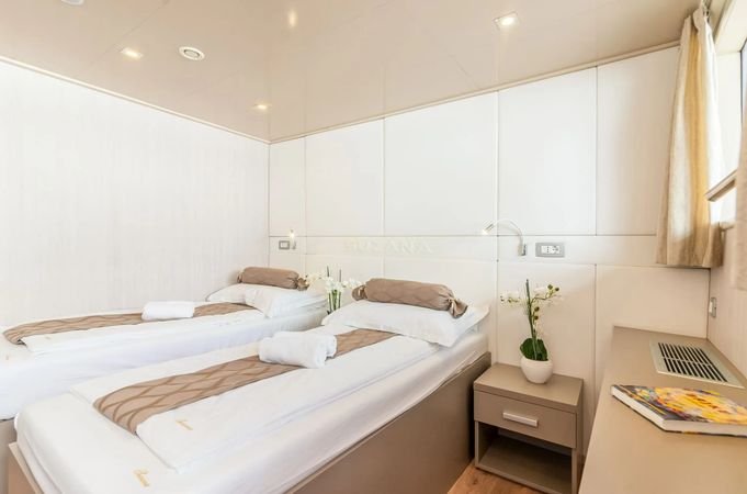 Custom Built 157 | Suzana