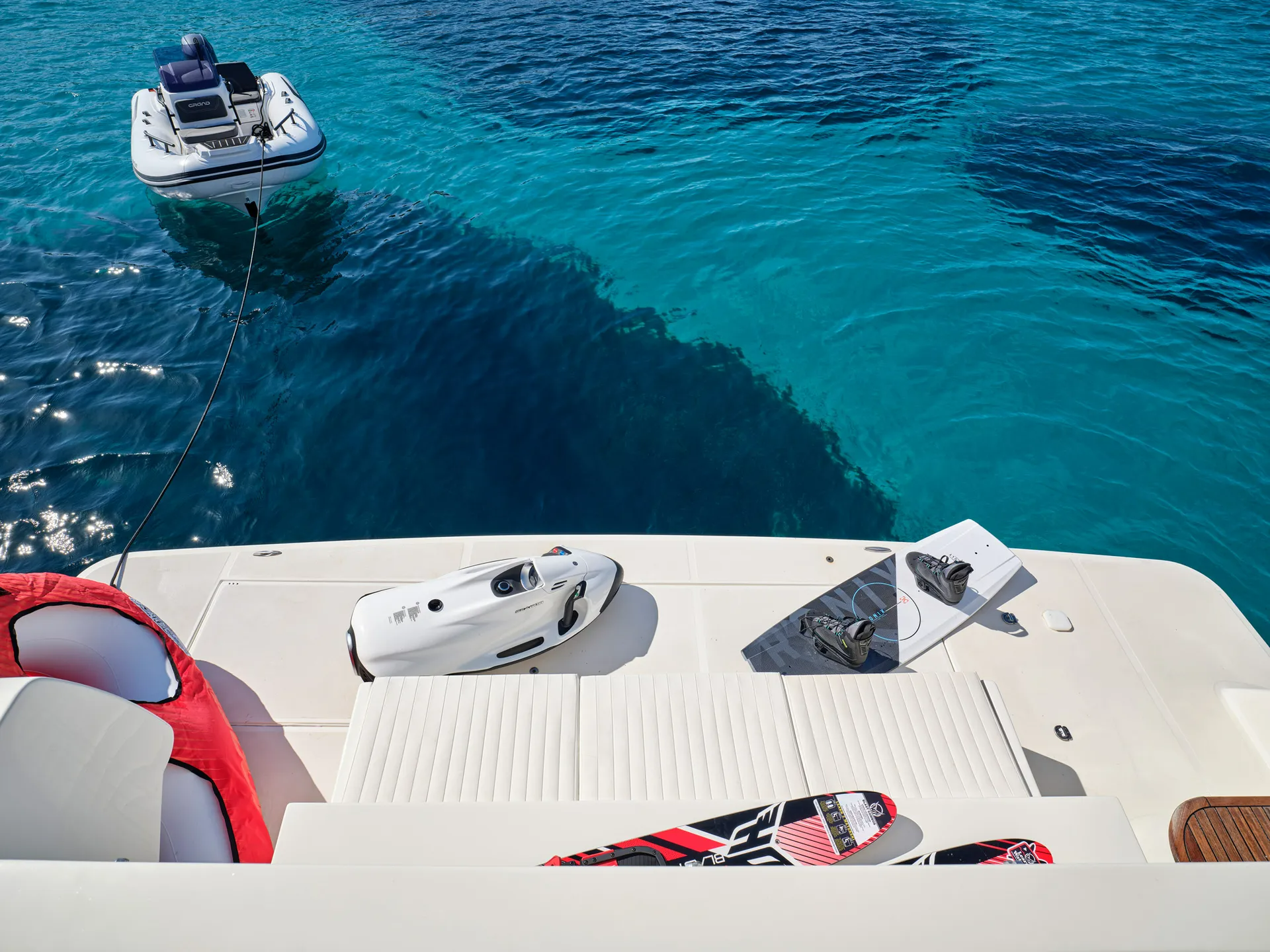 Ferretti 75 | Golden Yacht