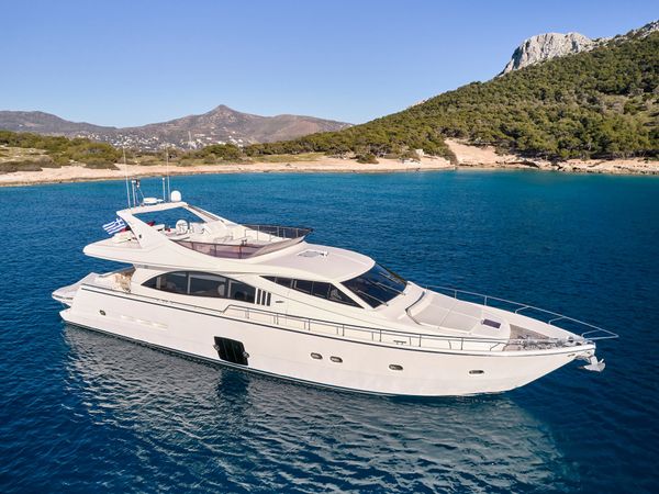 Ferretti 75 | Golden Yacht