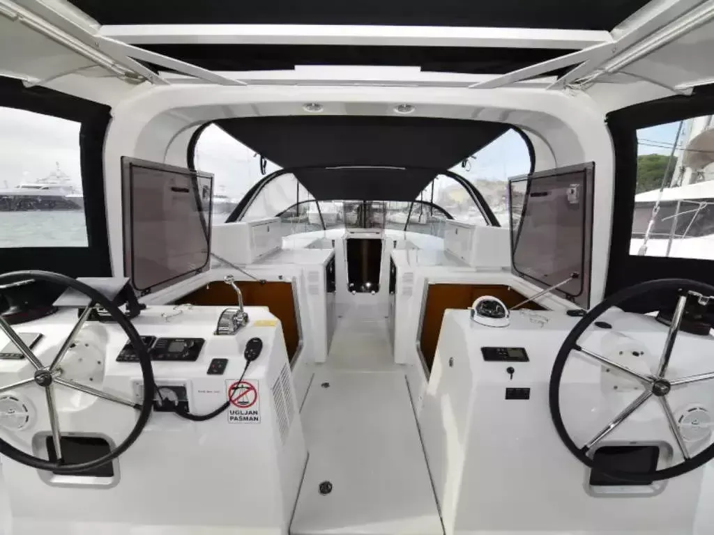 Jeanneau Sun Loft 47 | New Horizons 2