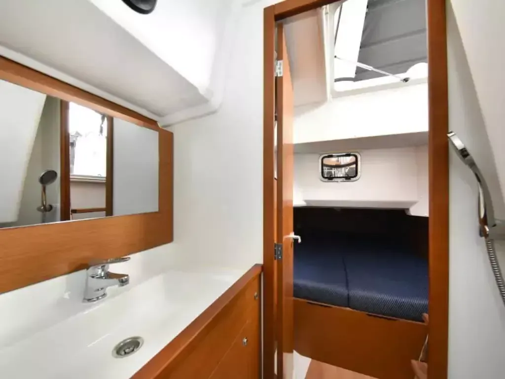 Jeanneau Sun Loft 47 | New Horizons 2
