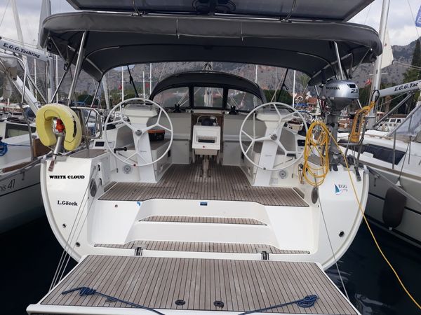 Bavaria Cruiser 46 | White Cloud