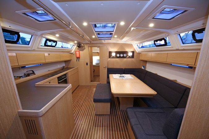 Bavaria Cruiser 46 | White Cloud