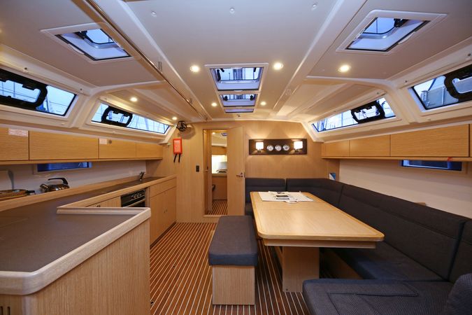 Bavaria Cruiser 46 | White Cloud
