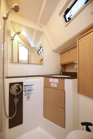 Bavaria Cruiser 46 | White Cloud