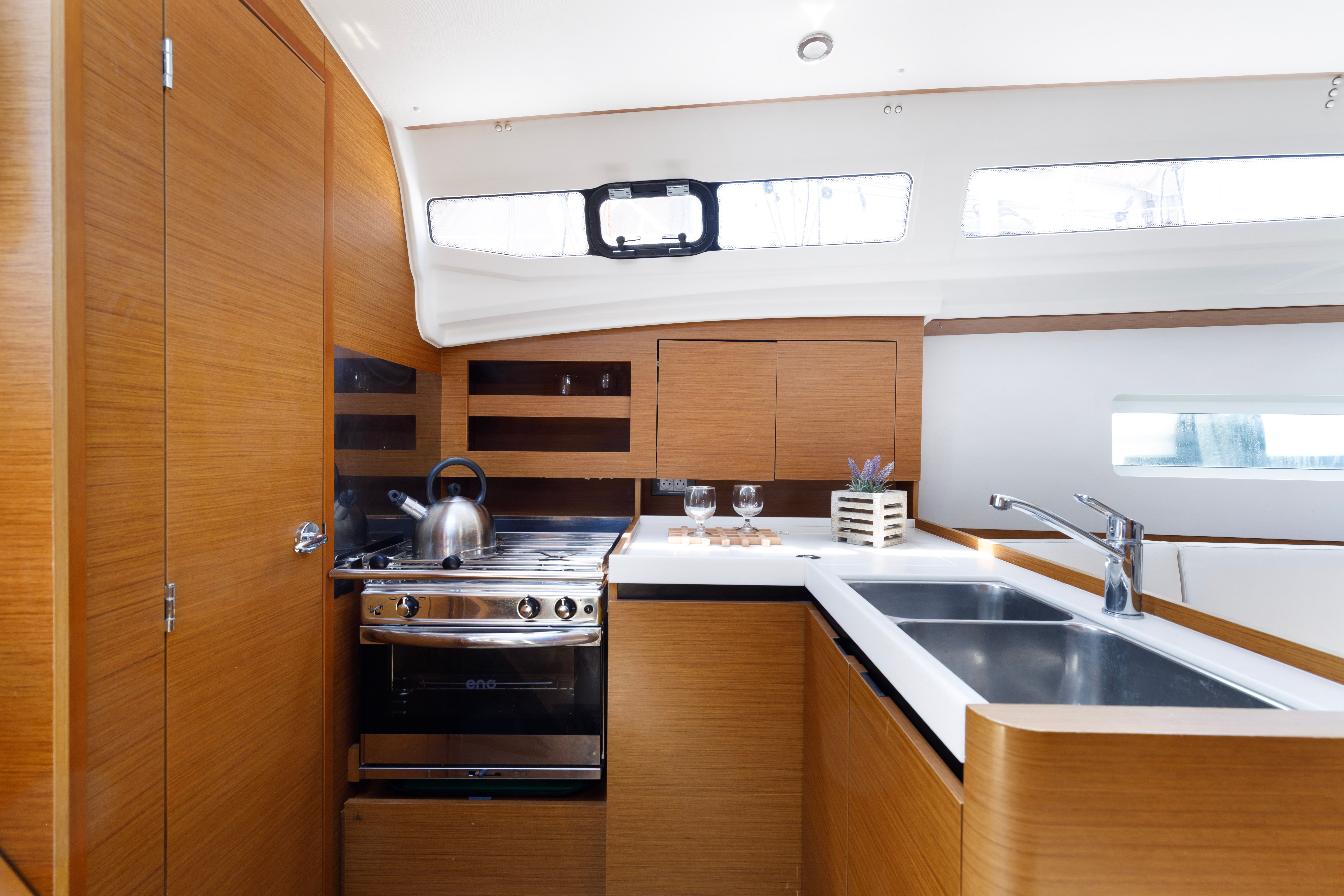 Jeanneau Sun Odyssey 380 | Albion