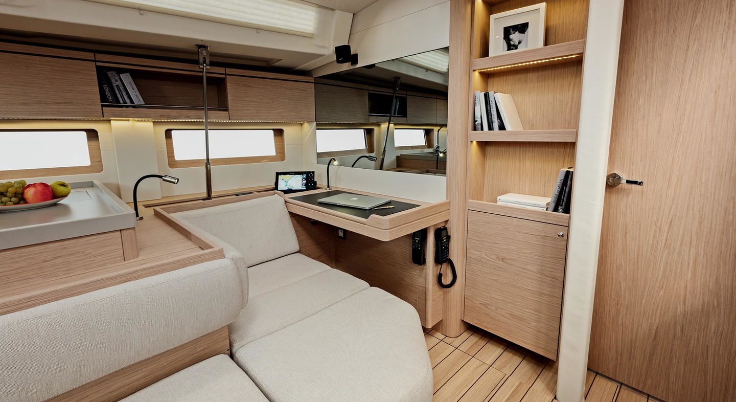 Beneteau Oceanis 51.1 | Moorings 22